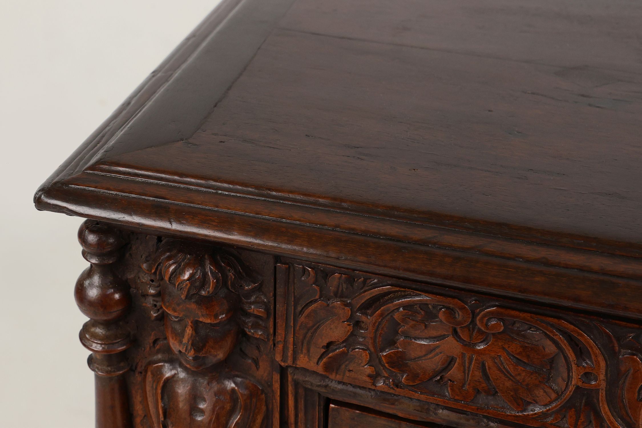 16th Century Italian Renaissance Cabinet in walnut with rich carvingsthumbnail